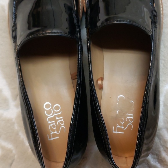 Franco Sarto Cypress Shiny Black Patent Loafers Tread Sole Size 7.5 - Picture 8 of 11